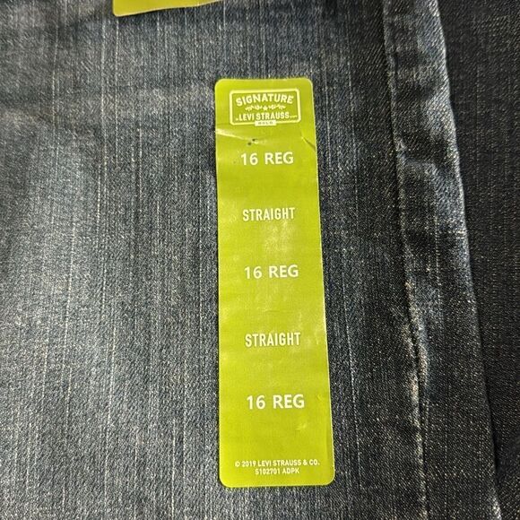 SIGNATRE by LEVI JEANS SIZE 16 - Picture 8 of 8